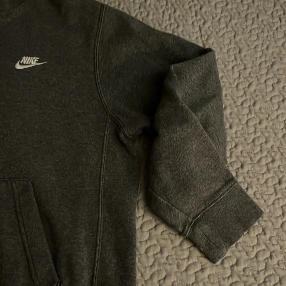 Nike Men's Charcoal Fleece Hoodie - Picture 5 of 8
